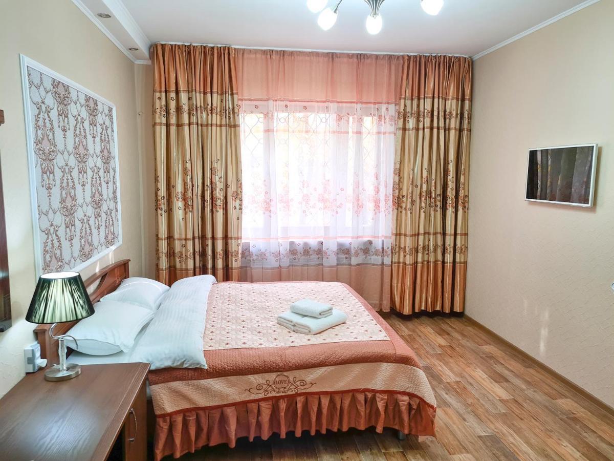Апартаменты На Улице Розыбакиева, 103 Almaty Exterior foto