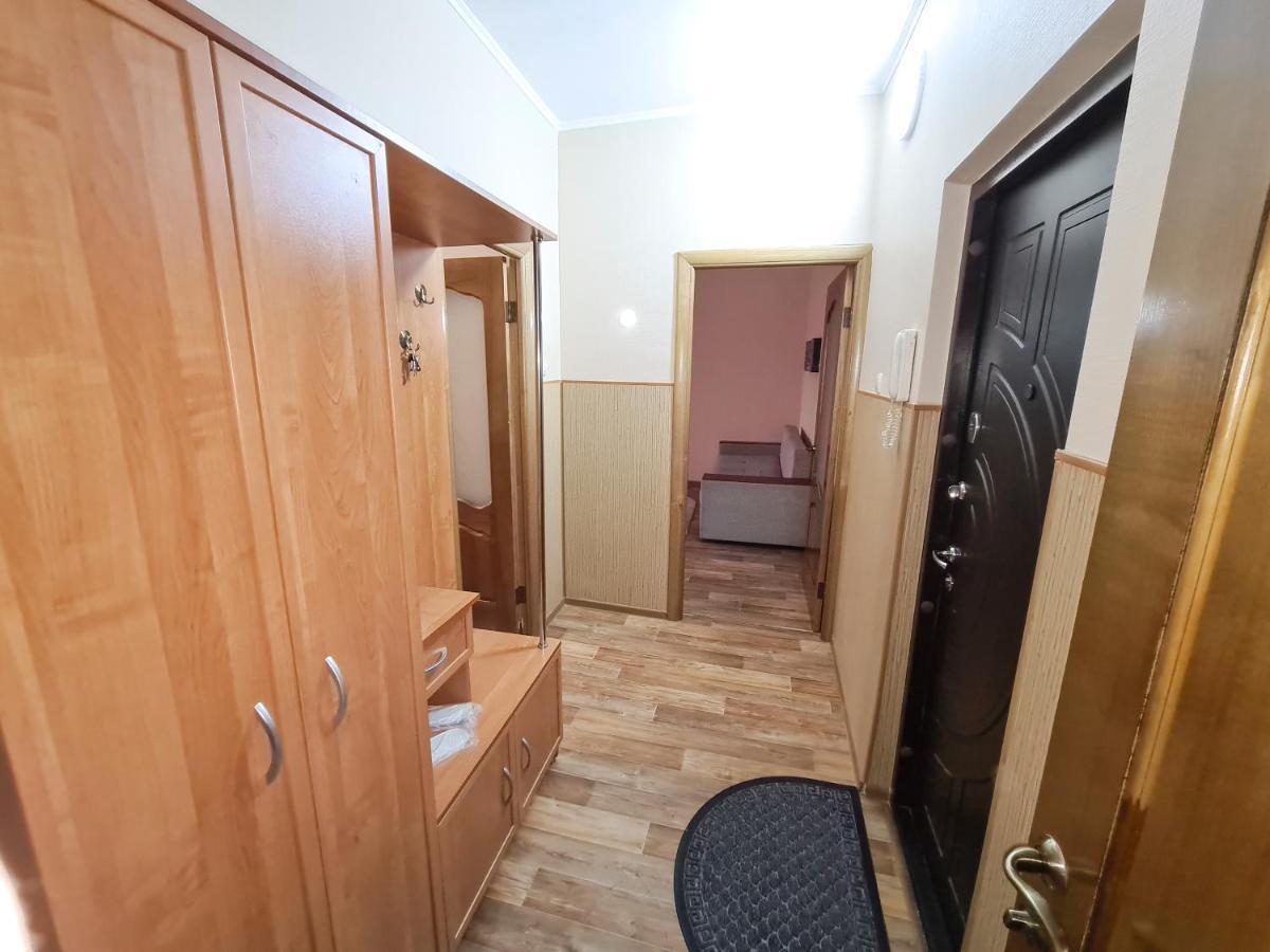 Апартаменты На Улице Розыбакиева, 103 Almaty Exterior foto